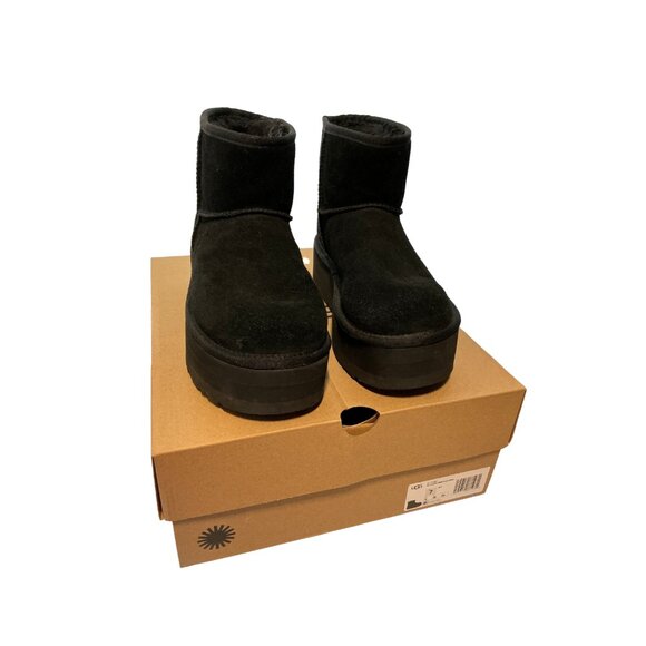 UGG Women’s Classic Mini Platform Booties – Size 7 – NWOT – Suede, UGGplush™ - Picture 5 of 11